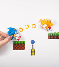 Load image into Gallery viewer, Sonic The Hedgehog Comic Ons wall figures and decals of Sonic and Tails, featuring dynamic poses and vibrant details.
