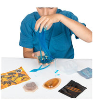 Load image into Gallery viewer, Jurassic World Captivz Dominion Surprise Egg playing with egg