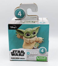 Load image into Gallery viewer, Star Wars The Bounty Collection Series 4 - Snowy Walk