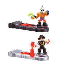Load image into Gallery viewer, Akedo Ultimate Arcade Warriors Versus Pack - Slashshot VS Epic Chux action figures with unique weapons, ready for battle.
