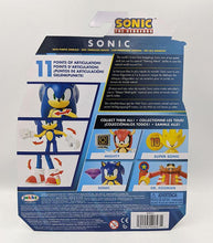 Load image into Gallery viewer, Sonic the Hedgehog 4 inch action figure packaging with chaos emerald.
